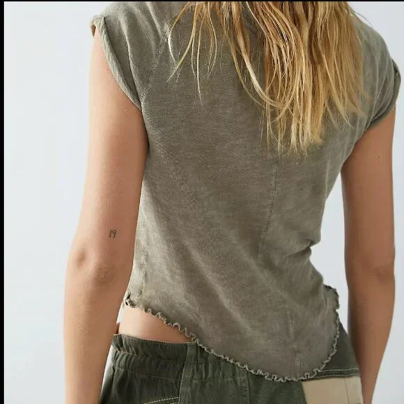 WE THE FREE PEOPLE BE MY BABY TEE TOP SHIRT SAGE GREEN SCALLOPED EDGE NEW L/XL - Picture 2 of 10